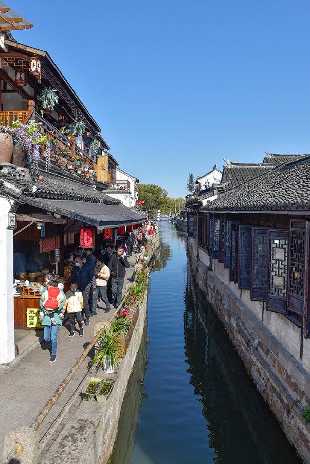 鱼汤怎么熬？牢记这四点，炖出来的鱼汤又浓又白，鲜香没腥味